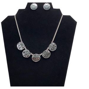 Hammered Discs Necklace & Earring Set In Silver-Tone